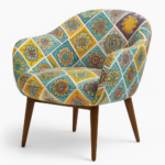 كرسي كافيه قماش بنقش عصري بقاعدة خشبية